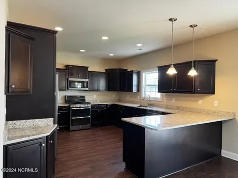 1002 Kingfish Way New Bern NC 28562
