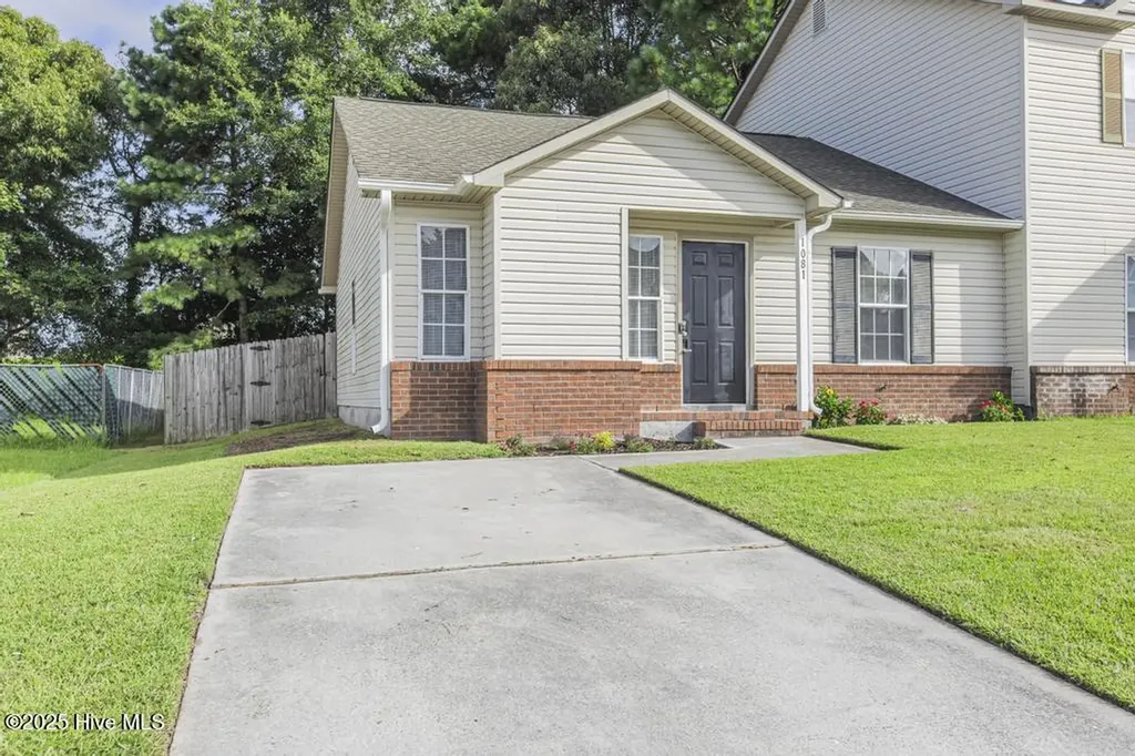 1081 W Pueblo Drive Jacksonville NC 28546