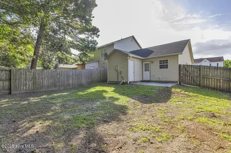 1081 W Pueblo Drive Jacksonville NC 28546