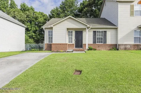 1081 W Pueblo Drive Jacksonville NC 28546