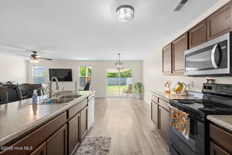 1103 Farmhouse Lane Jacksonville NC 28546