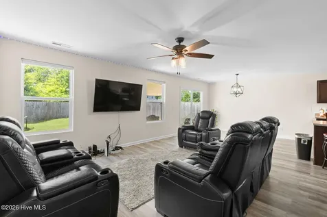 1103 Farmhouse Lane Jacksonville NC 28546