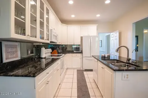 3326 St James Drive SE Southport NC 28461