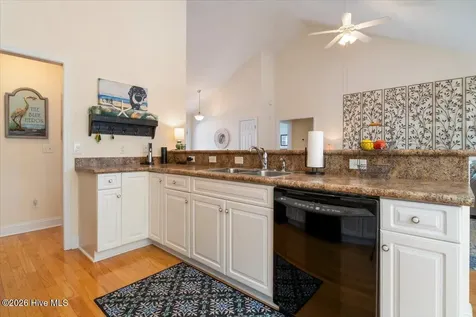 520 Catamaran Drive Wilmington NC 28412