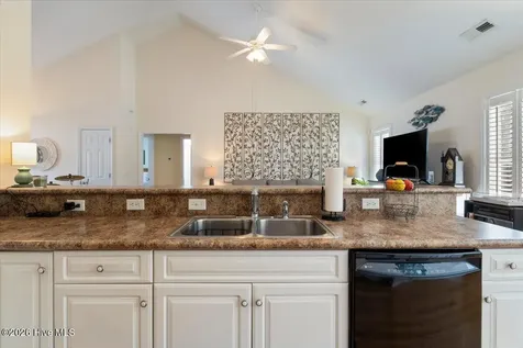 520 Catamaran Drive Wilmington NC 28412