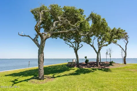 565 Salter Path Road Pine Knoll Shores NC 28512
