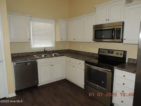 2439 Saddleridge Drive Midway Park NC 28544