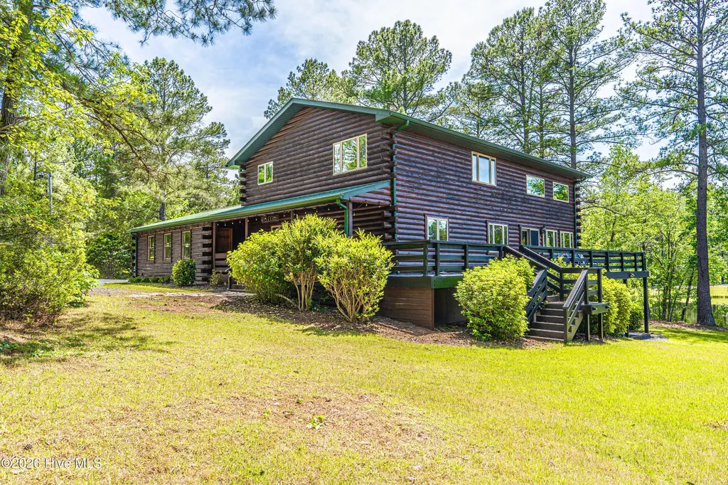 105 Lakewood Drive Aberdeen NC 28315