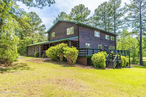 105 Lakewood Drive Aberdeen NC 28315