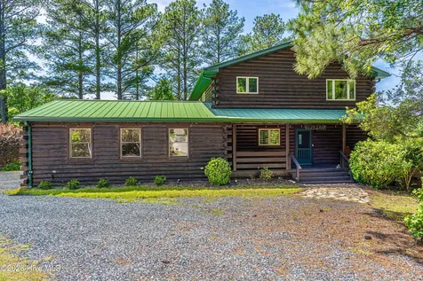 105 Lakewood Drive Aberdeen NC 28315