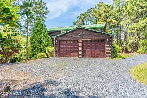 105 Lakewood Drive Aberdeen NC 28315