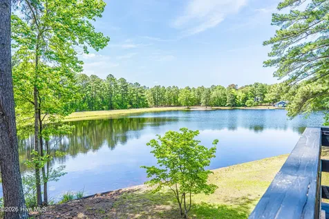105 Lakewood Drive Aberdeen NC 28315
