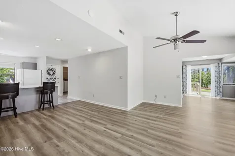 7601 Windward Drive New Bern NC 28560
