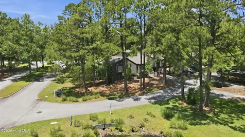 7601 Windward Drive New Bern NC 28560