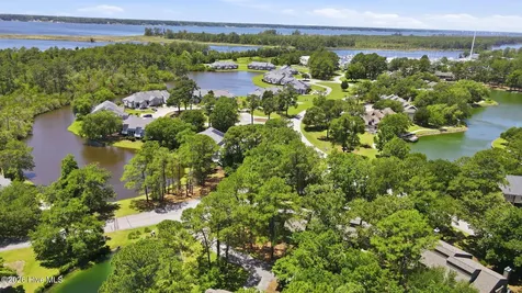 7601 Windward Drive New Bern NC 28560