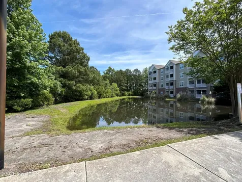 300 -325 Gateway Condos Drive Surf City NC 28445