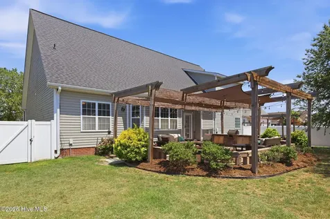 2822 Sunny Vale Drive Winterville NC 28590