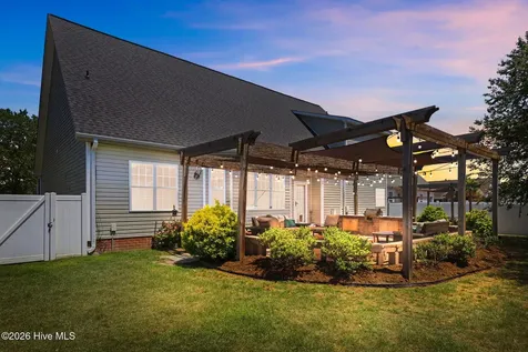 2822 Sunny Vale Drive Winterville NC 28590