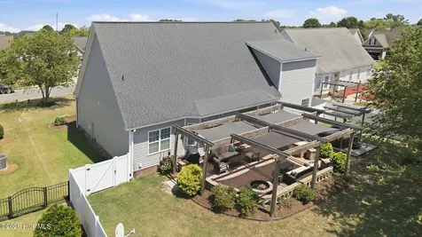 2822 Sunny Vale Drive Winterville NC 28590