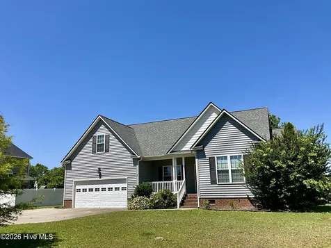 618 Broadmoor Court Grimesland NC 27837