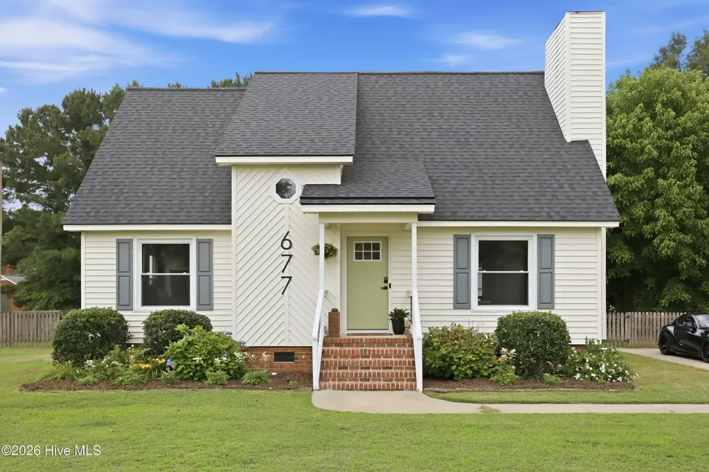 677 Davenport Farm Road Winterville NC 28590