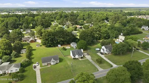 677 Davenport Farm Road Winterville NC 28590