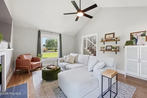 677 Davenport Farm Road Winterville NC 28590