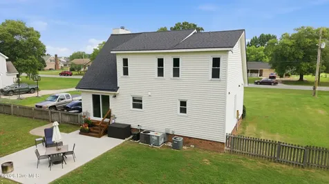 677 Davenport Farm Road Winterville NC 28590
