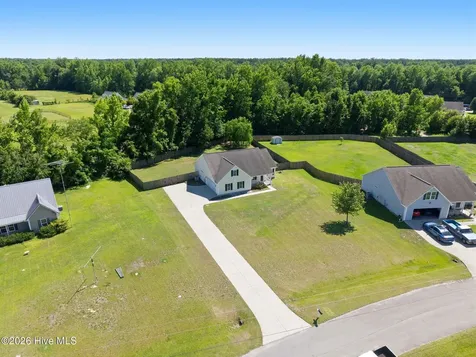 308 Otter Creek Court Richlands NC 28574