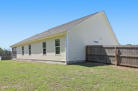 308 Otter Creek Court Richlands NC 28574