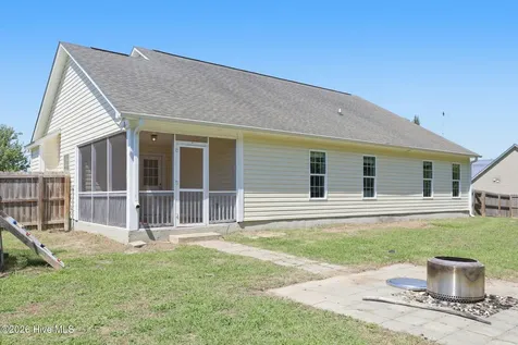 308 Otter Creek Court Richlands NC 28574