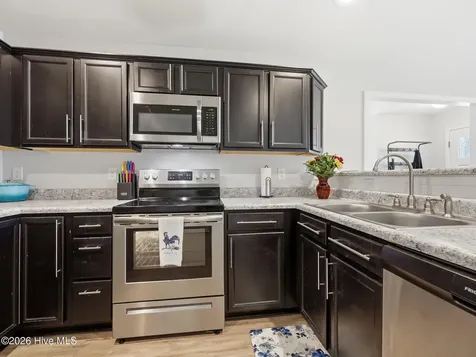 308 Otter Creek Court Richlands NC 28574