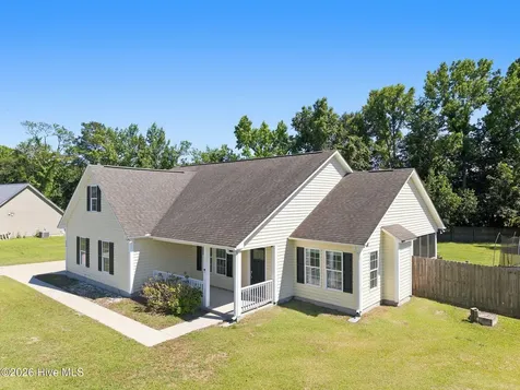 308 Otter Creek Court Richlands NC 28574