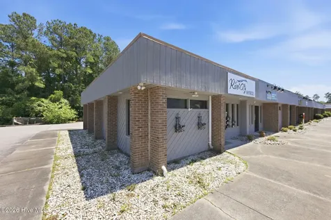 1329 S Glenburnie Road New Bern NC 28562