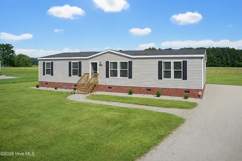 1901 Peacock Road Whiteville NC 28472