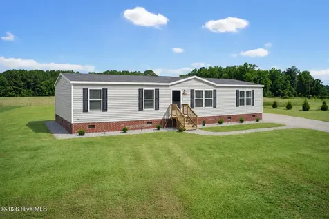1901 Peacock Road Whiteville NC 28472