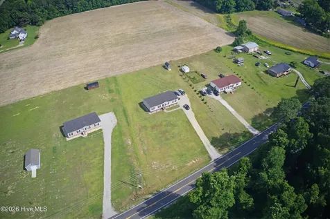 1901 Peacock Road Whiteville NC 28472