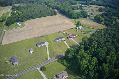1901 Peacock Road Whiteville NC 28472