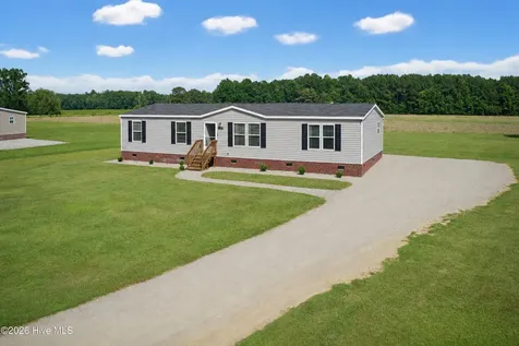 1901 Peacock Road Whiteville NC 28472