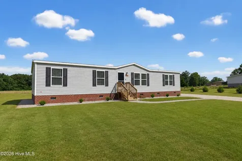 1901 Peacock Road Whiteville NC 28472
