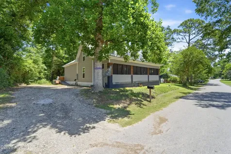 105 E Trent Street Trenton NC 28585