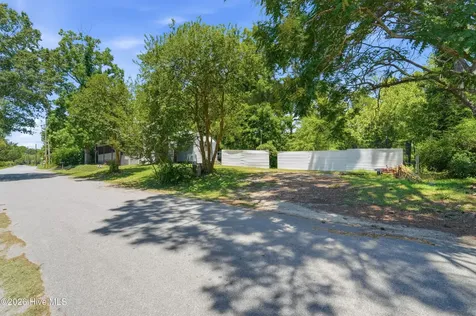 105 E Trent Street Trenton NC 28585