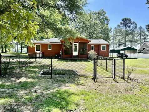 11240 Stewartsville Cemetery Road Laurinburg NC 28352
