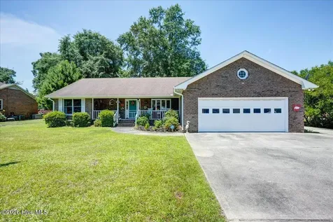 217 Pinewood Drive New Bern NC 28562