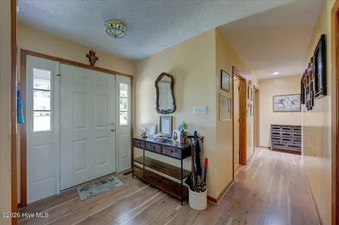217 Pinewood Drive New Bern NC 28562