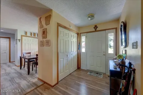 217 Pinewood Drive New Bern NC 28562