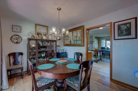 217 Pinewood Drive New Bern NC 28562