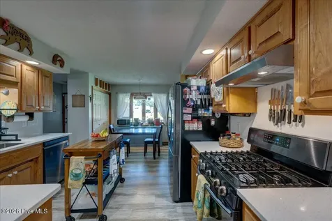 217 Pinewood Drive New Bern NC 28562