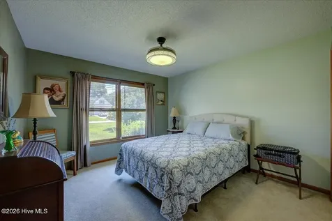 217 Pinewood Drive New Bern NC 28562