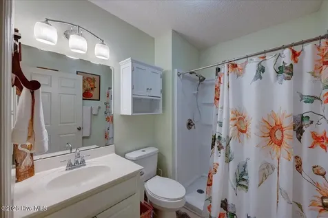 217 Pinewood Drive New Bern NC 28562